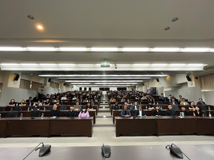 【Lecture Series】 2023 TID Award We are honored to invite the award-winning design company to visit the school to communicate and share with studentsImage